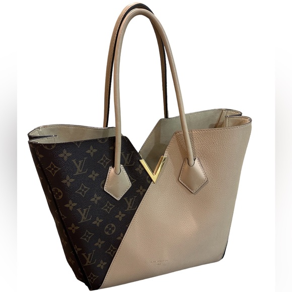 LOUIS VUITTON
Calfskin Monogram Kimono Tote Dune - Picture 1 of 6